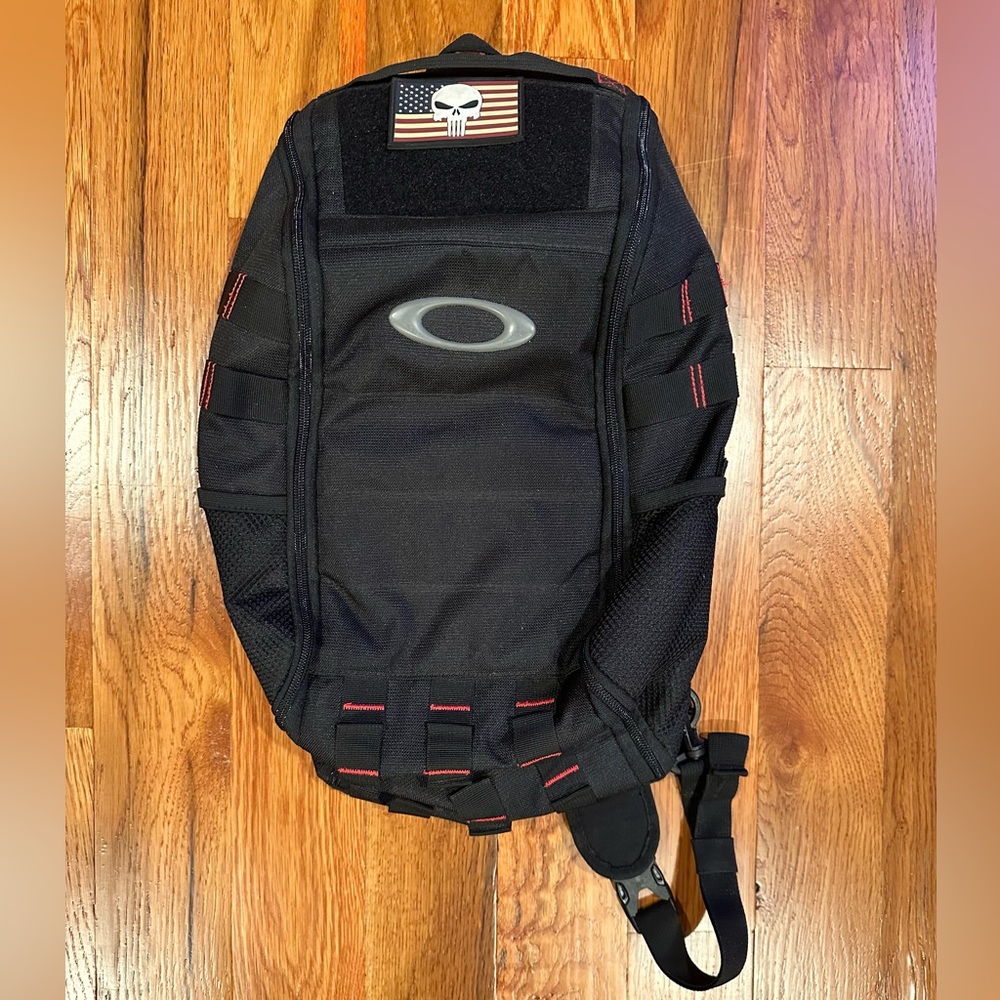 Oakley Extractor Sling Pack (Black w/Red accents and USA Velcro Flag Patch)